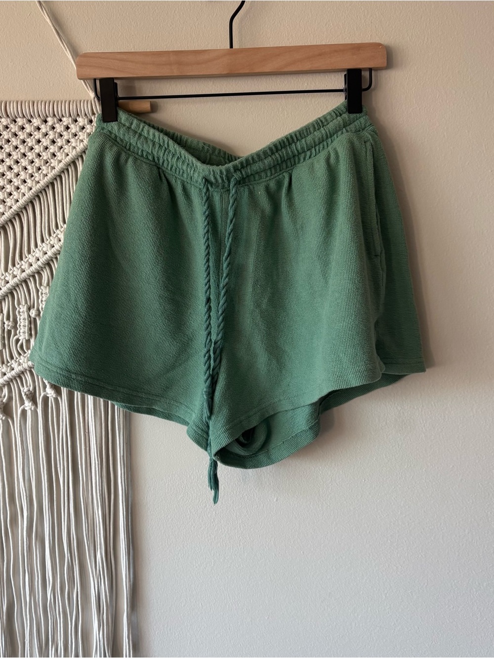 Universal Thread Green Drawstring Terrycloth Athletic Shorts